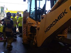 Fallece un trabajador de 54 años tras quedar atrapado bajo una retroexcavadora en Lorca img 20260612 wa0006