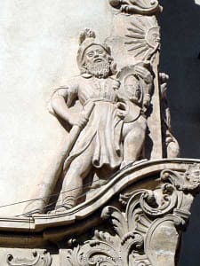 DETALLE DE LA FACHADA