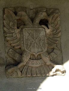 DETALLE ESCUDO FACHADA