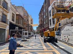 Comienza la instalación de los toldos para crear espacios de sombra en las principales calles peatonales del casco histórico de lorca comienza la instalación de los toldos para crear espacios de sombra en las principales calles peatonales del casco histórico de lorca