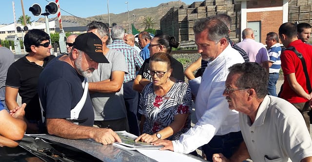 PIDEN SOTERRADO EL PUENTE AVE DE VILLA ESPESA