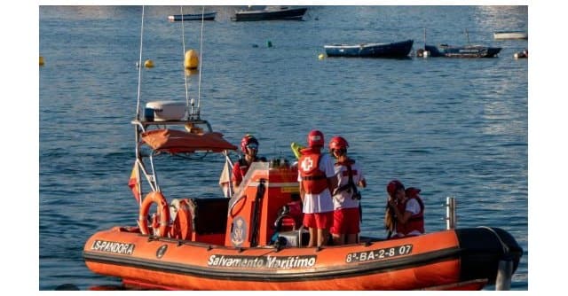 Fallece un hombre de 60 años mientras buceaba en Puntas de Calnegre