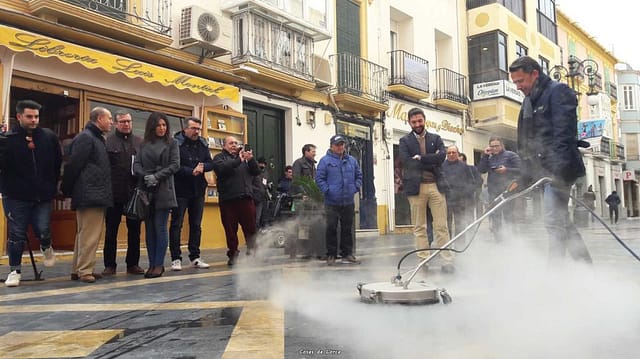 El Ayuntamiento implementa la maquinaria de Limusa con nuevos mecanismos de limpieza especialmente diseñados para el tratamiento integral de zonas comerciales y peatonales