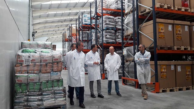 INSTALACIONES EMPRESA ALINATUR COMIDA MASCOTAS