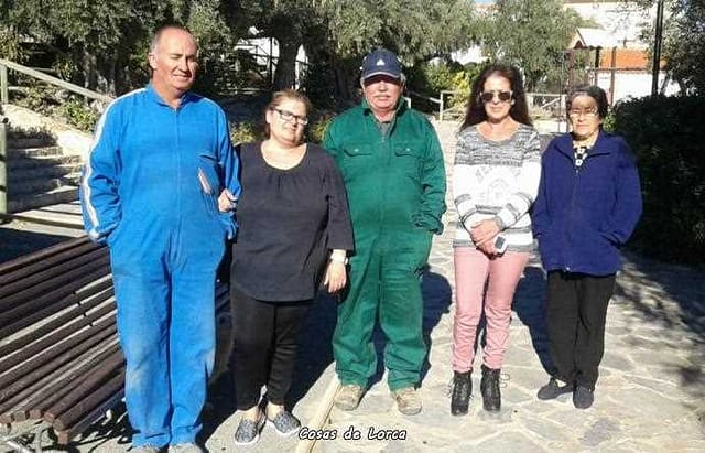 CINCO FAMILIAS DE LA ZARZADILLA TOTANA ESPERAN CESION TERRENOS