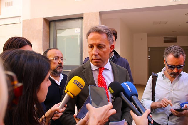El Ayuntamiento inicia el trámite para forzar la salida a subasta pública de la primera batería de solares abandonados