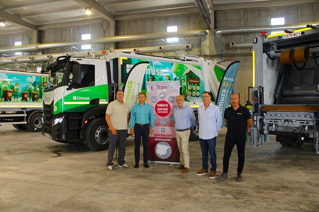 Limusa moderniza su flota de limpieza con tres nuevos camiones recolectores para reforzar el servicio en todo el municipio
