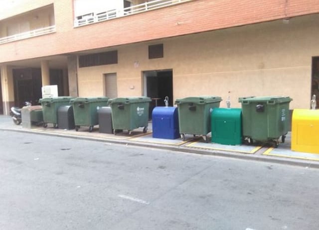 CONTENEDORES SOTERRADOS NO FUNCIONAN