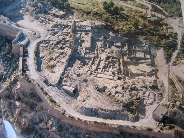 RESTOS DE LA MURALLA Y SINAGOGA DE LORCA