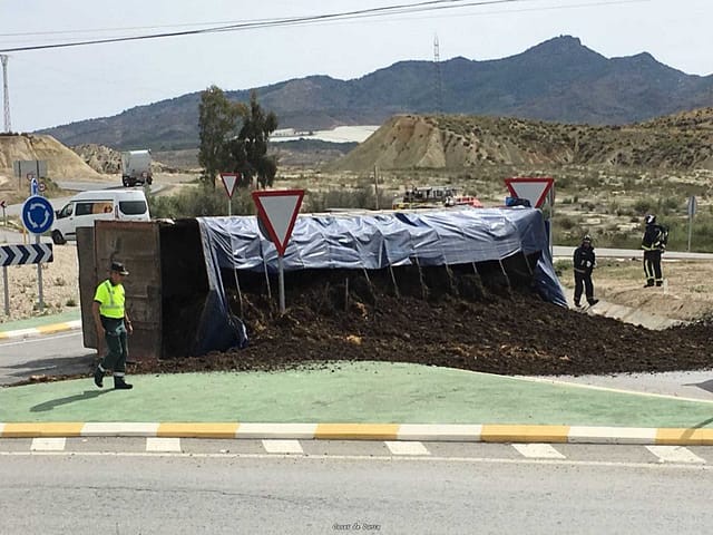 ACCIDENTE CAMION CTRA CARAVACA