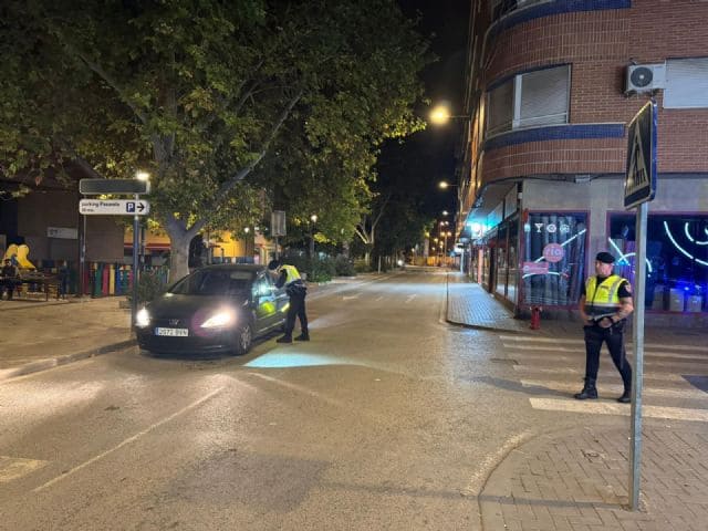La Policía Local de Lorca implementa hasta tres controles híbridos diarios, superando el millar en todo el municipio en lo que va de año