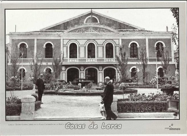 PLAZA CALDERON Y TEATRO